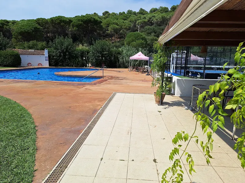 Club Padel Indians - Club deportivo en Begur - foto 2