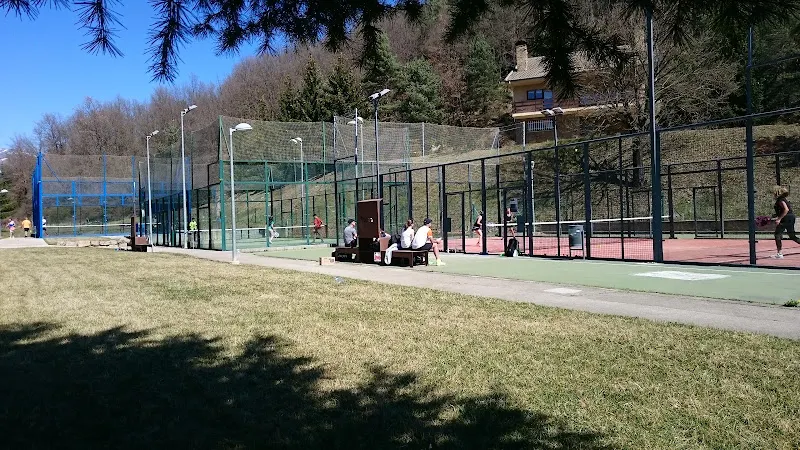Club Tennis Campdevànol - Club de tenis en Campdevanol - foto 2
