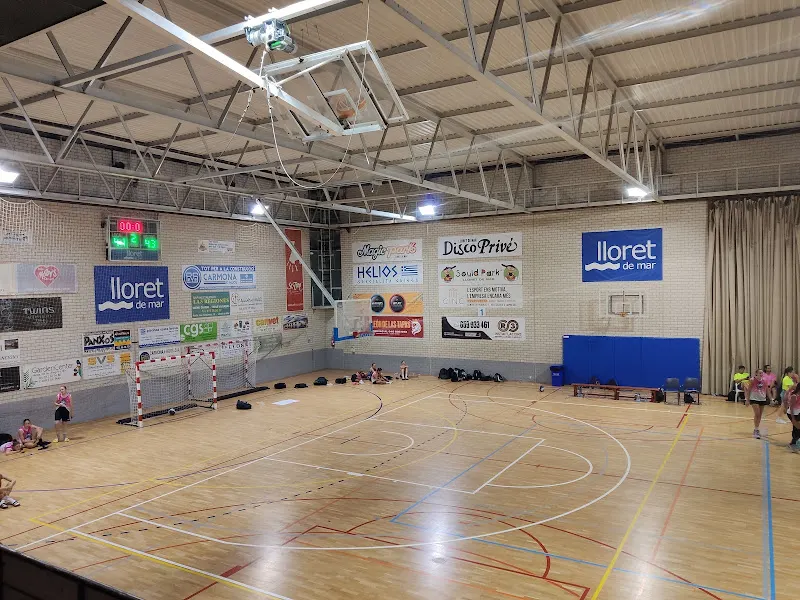 El Molí - Polideportivo en Lloret de Mar - foto 2
