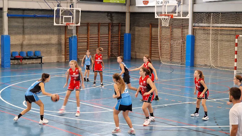 Pabellón Municipal de Deportes - Polideportivo en Torroella de Montgrí - foto 3