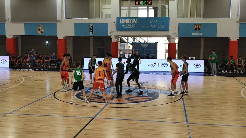 pabellon de deportes - Centro deportivo en Algarinejo - foto 2