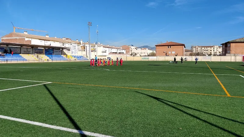 Polideportivo de Huétor Tajar - Polideportivo en Huetor Tajar - foto 2