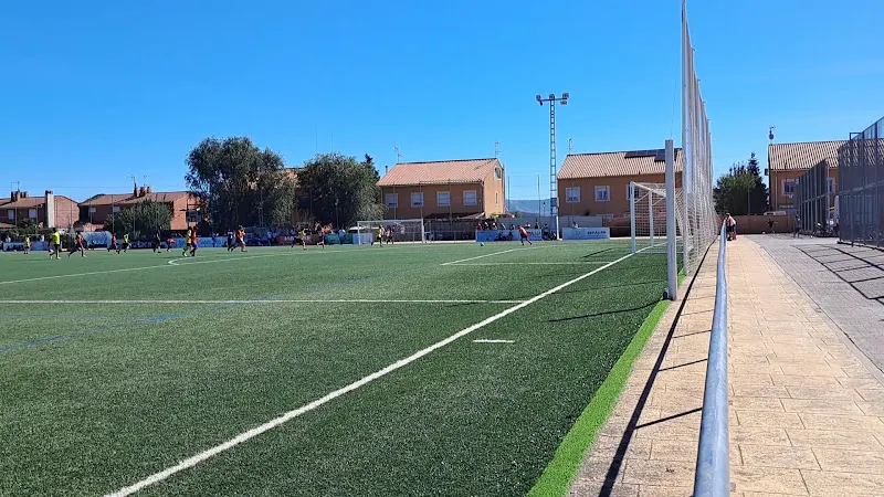 Polideportivo Municipal El Jaenal - Polideportivo en Yunquera de Henares - foto 2