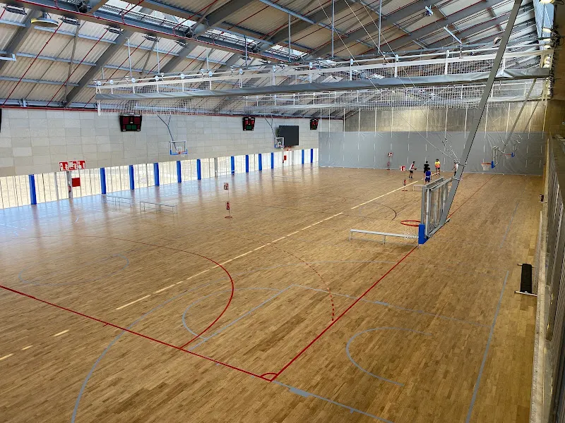 Polideportivo Municipal Altza - Polideportivo en Donostia-San Sebastian - foto 2