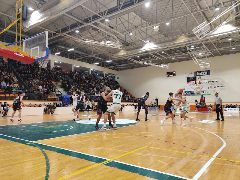 Azpeitiko kiroldegia - Polideportivo en Azpeitia - foto 2