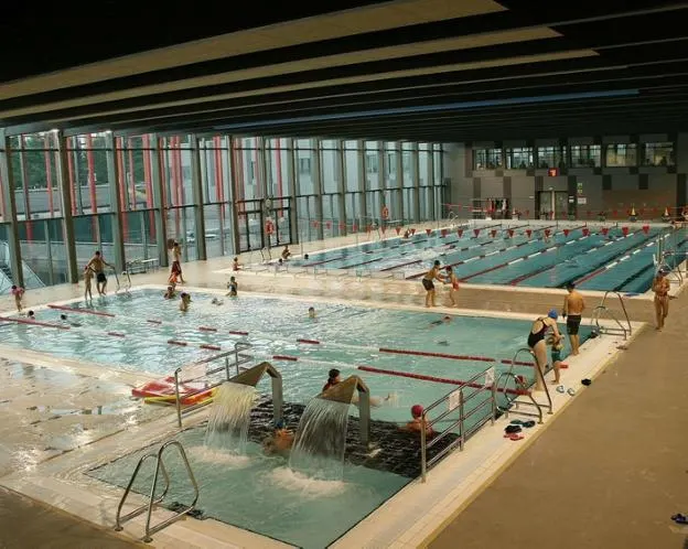Azken Portu Kiroldegia/Polideportivo Azken Portu - Polideportivo en Irún - foto 2
