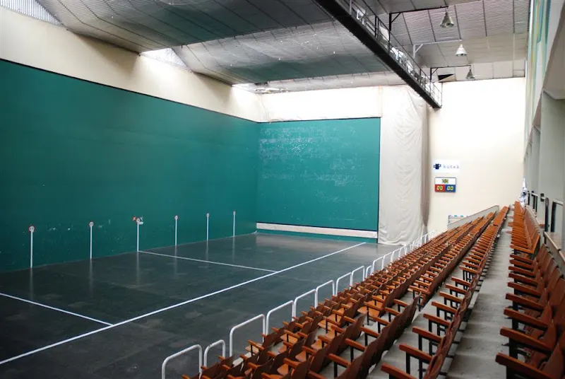 Baratze Pilotalekua - Centro deportivo en Segura - foto 2