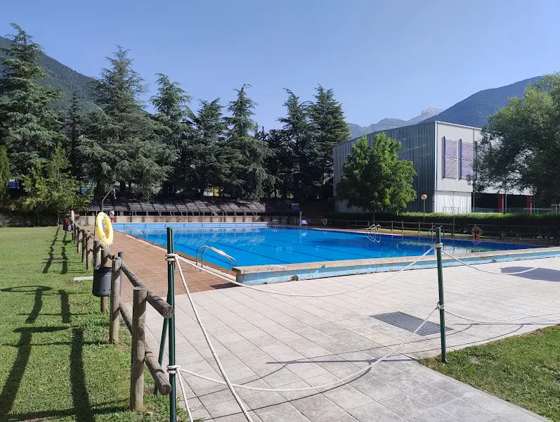 Polideportivo - Polideportivo en Biescas - foto 2