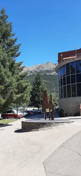 Pabellón Polivalente El Escaladillo - Polideportivo en Sallent de Gallego - foto 2