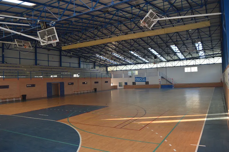 Polideportivo de Villanueva de la Reina - Polideportivo en Villanueva de la Reina - foto 2