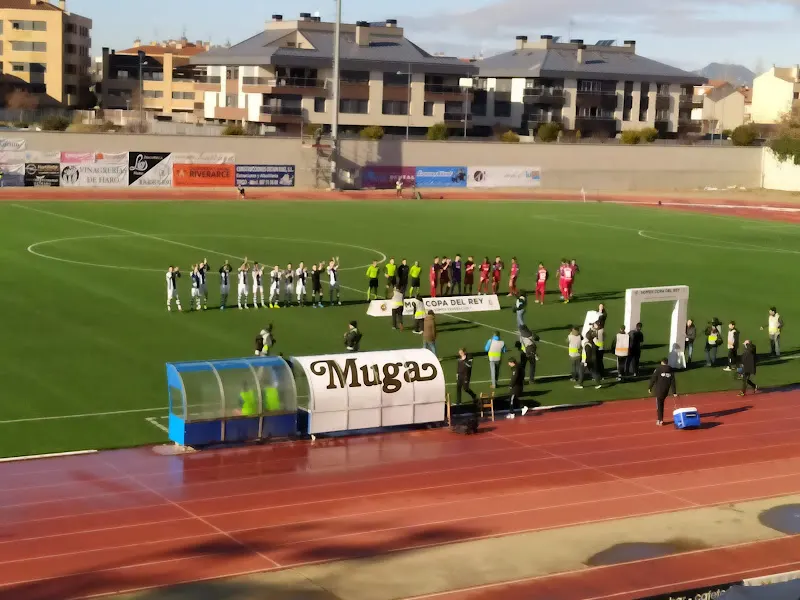Complejo Deportivo El Mazo - Polideportivo en Haro - foto 3