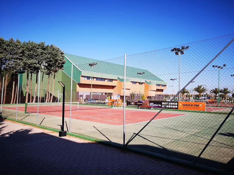 Club Polideportivo Juventud De Calahorra - Polideportivo en Calahorra - foto 3