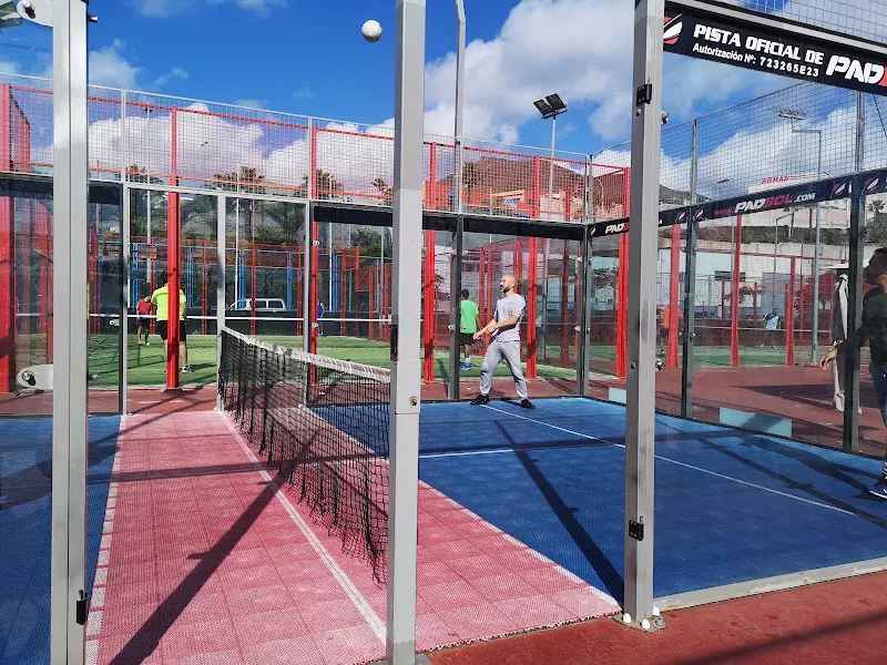La Luz Centro Deportivo - Polideportivo en Palmas de Gran Canaria (Las) - foto 2