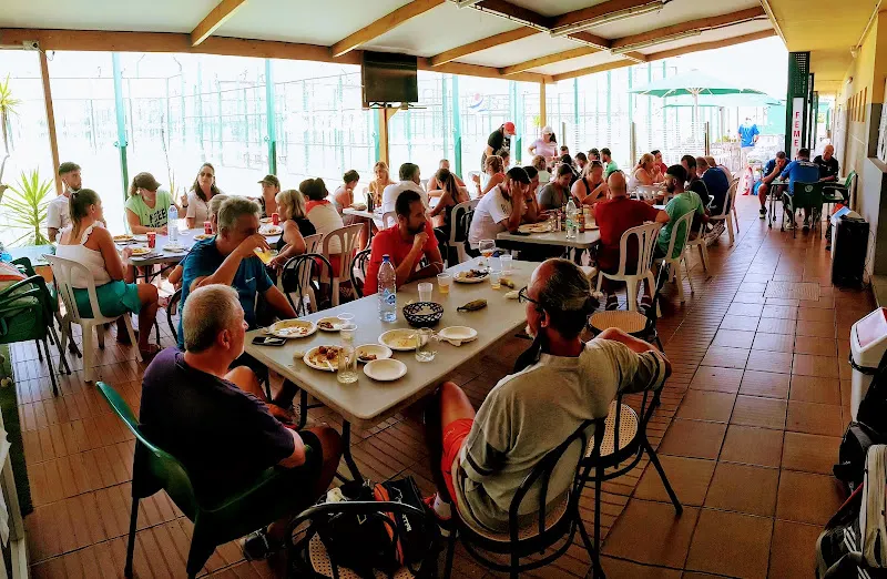 Centro Deportivo La Galera. Club de padel y Cafetería-Restaurante