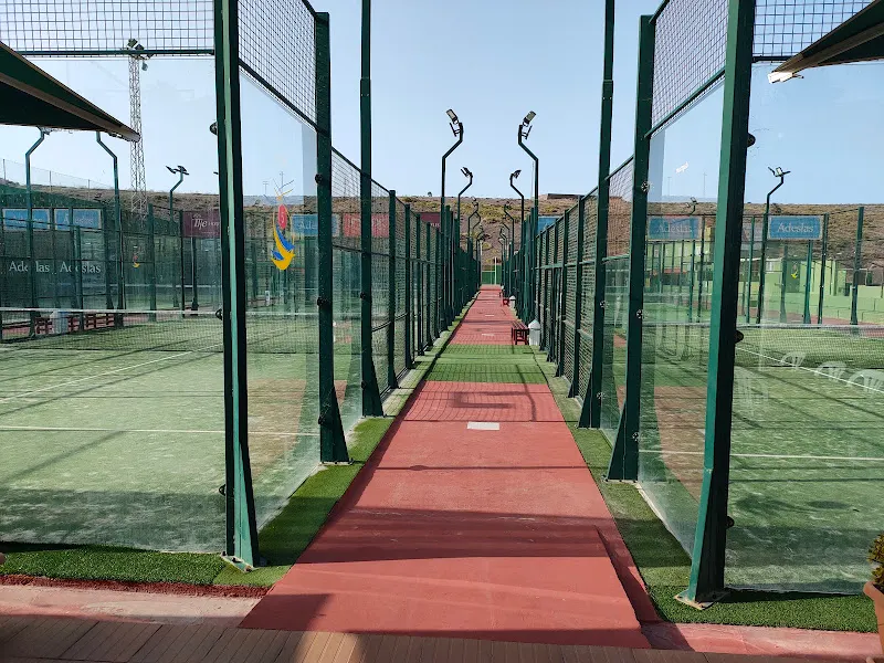 Centro Deportivo La Galera. Club de padel y Cafetería-Restaurante - Centro deportivo en Palmas de Gran Canaria (Las) - foto 2