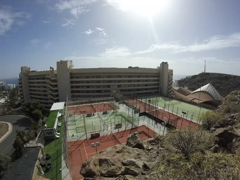 Club Padel y Tenis D216