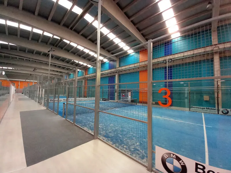 Tenis5padel Indoor - Club deportivo en León - foto 2
