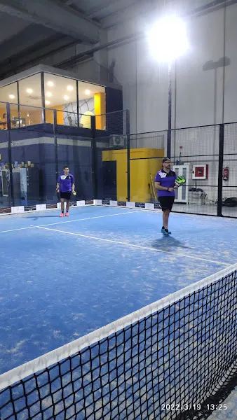 Padel Indoor Guissona - Centro deportivo en Guissona - foto 2