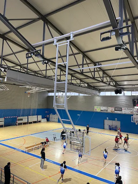 Pabellón Manel Bosch Torrefarera - Polideportivo en Torrefarrera - foto 3