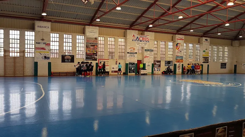 Pabellón Polideportivo de Baamonde - Polideportivo en Begonte - foto 3