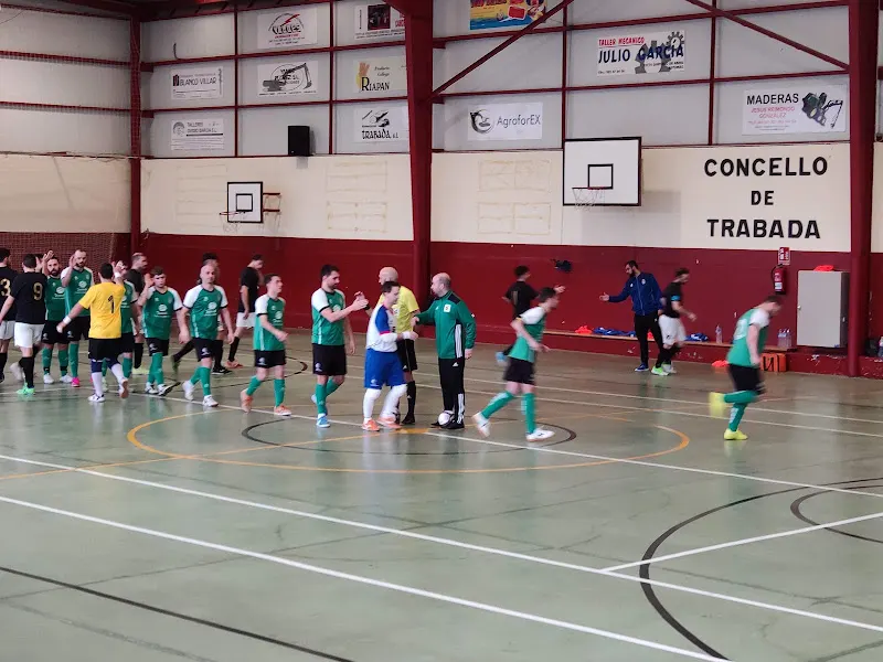 Polideportivo municipal de Trabada - Polideportivo en Trabada - foto 2