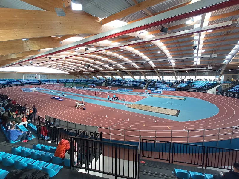 Pista Cubierta Gallur - Pista de atletismo en Madrid - foto 2