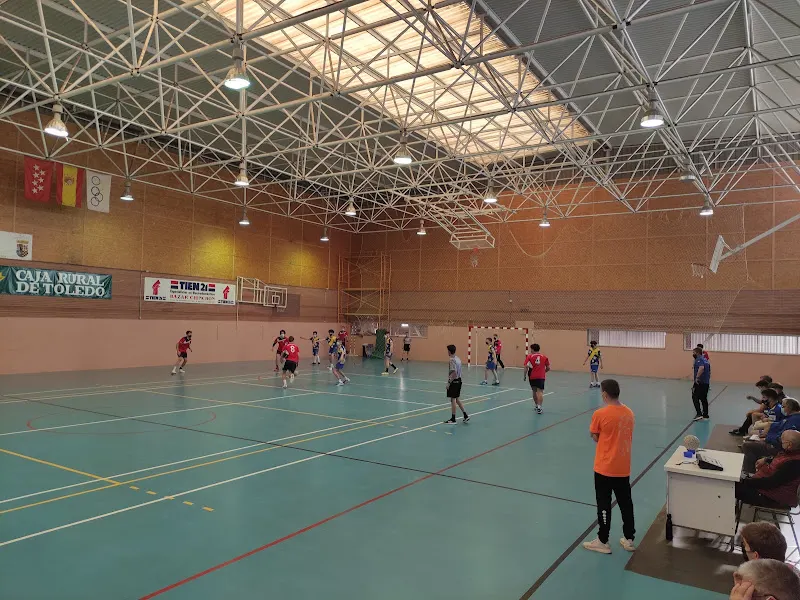 Pabellón Municipal de Deportes - Polideportivo en Chinchon - foto 2