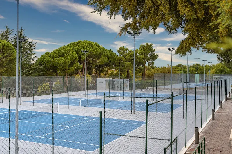 Agrupación Deportiva de Tenis Colmenar Viejo - Club de tenis en Colmenar Viejo - foto 2