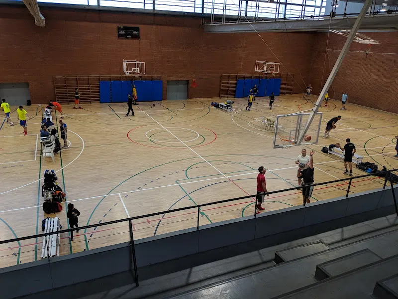 Polideportivo Rafael Vargas - Polideportivo en Getafe - foto 2