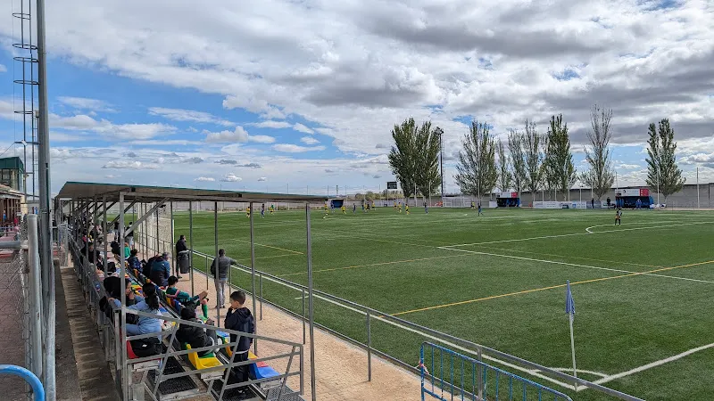 Complejo Deportivo Municipal Emilio Zazo - Centro deportivo en Humanes de Madrid - foto 2