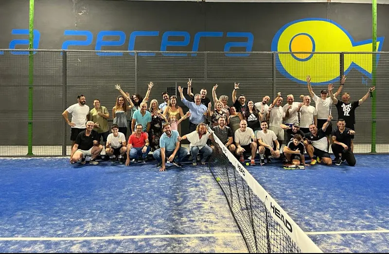 ESCUELA DE PADEL CAMPAMENTO - CLASES - TORNEOS - POZOS - LA PECERA PADEL CLUB - Club de pádel en Humanes de Madrid - foto 2