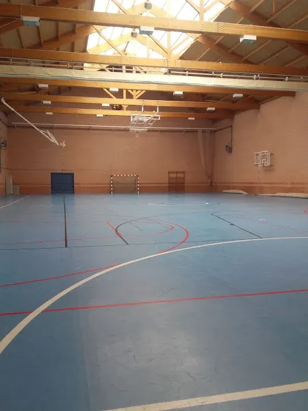 Polideportivo Municipal Juan Carlos I - Gimnasio en Miraflores de la Sierra - foto 2