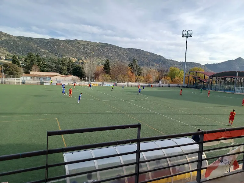 Polideportivo municipal de Robledo de Chavela - Polideportivo en Robledo de Chavela - foto 2