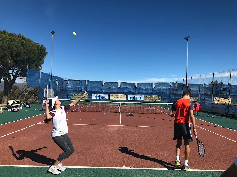 Quality Tenis Valdemorillo (Pino Alto) - Club de tenis en Valdemorillo - foto 3