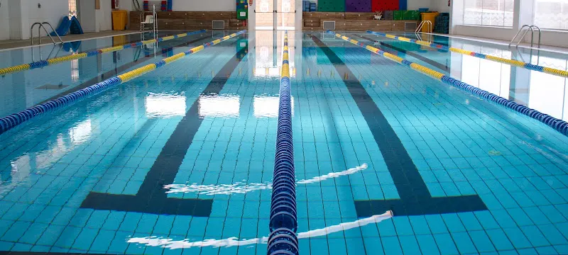 Piscina Municipal Villarejo De Salvanes - Polideportivo en Villarejo de Salvanes - foto 2