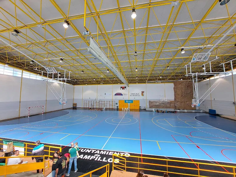 Pabellon municipal - Polideportivo en Campillos - foto 2
