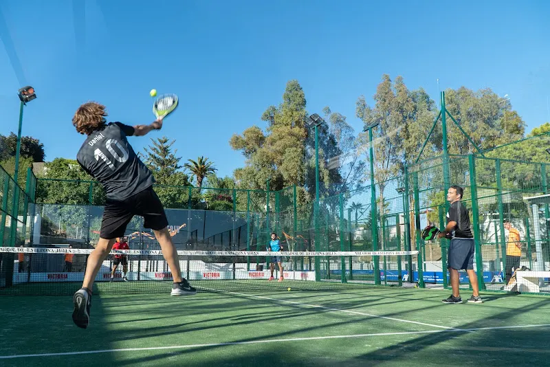 Padel Specialist Academy - Escuela deportiva en Estepona - foto 2