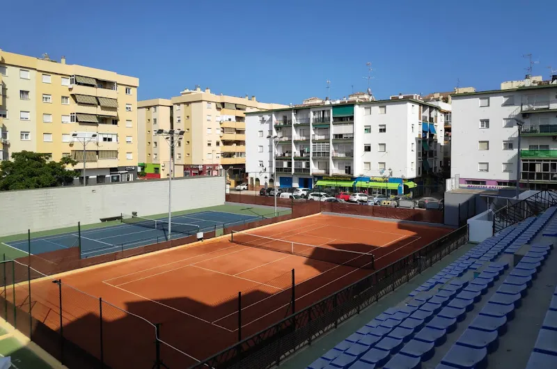 Polideportivo Municipal La Viña - Polideportivo en Estepona - foto 2