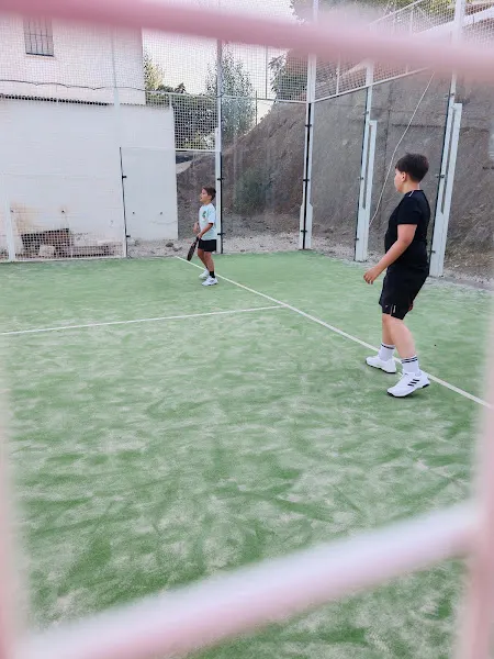 Complejo Deportivo Magiaza (Pabellón) - Centro deportivo en Riogordo - foto 2