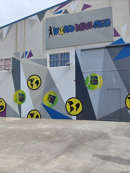 Pádel Indoor Cieza - Club deportivo en Cieza - foto 2
