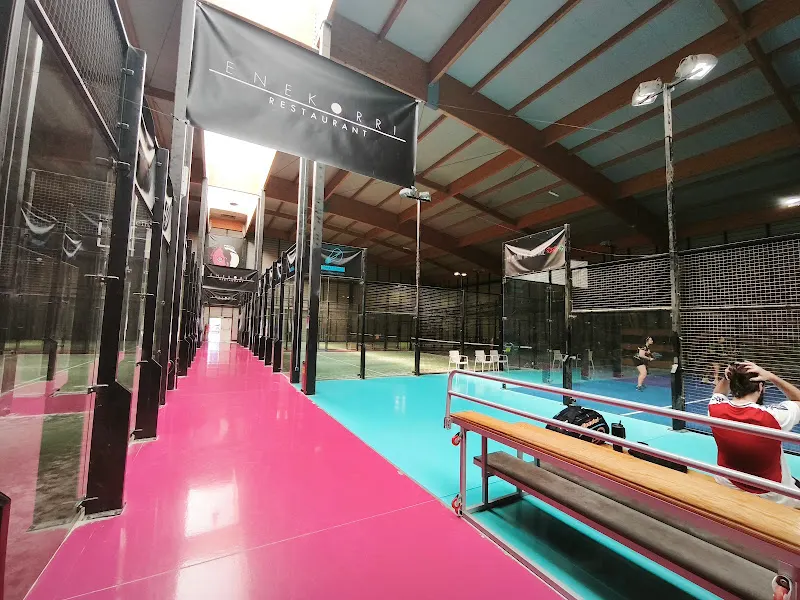 Navarra Padel - Club de pádel en Pamplona - foto 2