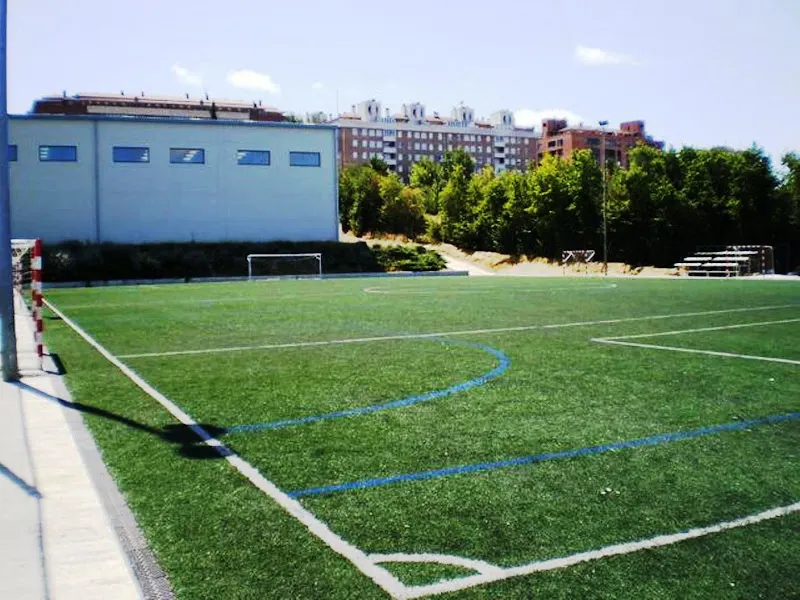 Sociedad Deportiva - LAGUNAK - - Centro deportivo en Baranain - foto 2