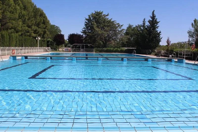 Sociedad Deportiva Las Planas - Centro deportivo en Valtierra - foto 2
