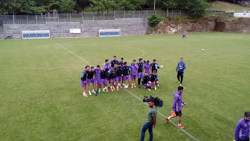 Pavillón Polideportivo da Arnoia - Polideportivo en Arnoia (A) - foto 2