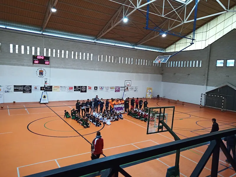 Polideportivo municipal de Maside - Polideportivo en Maside - foto 2