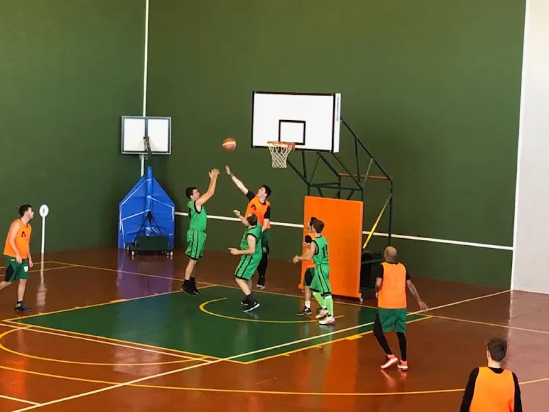Polideportivo De Dueñas - Polideportivo en Duenas - foto 2