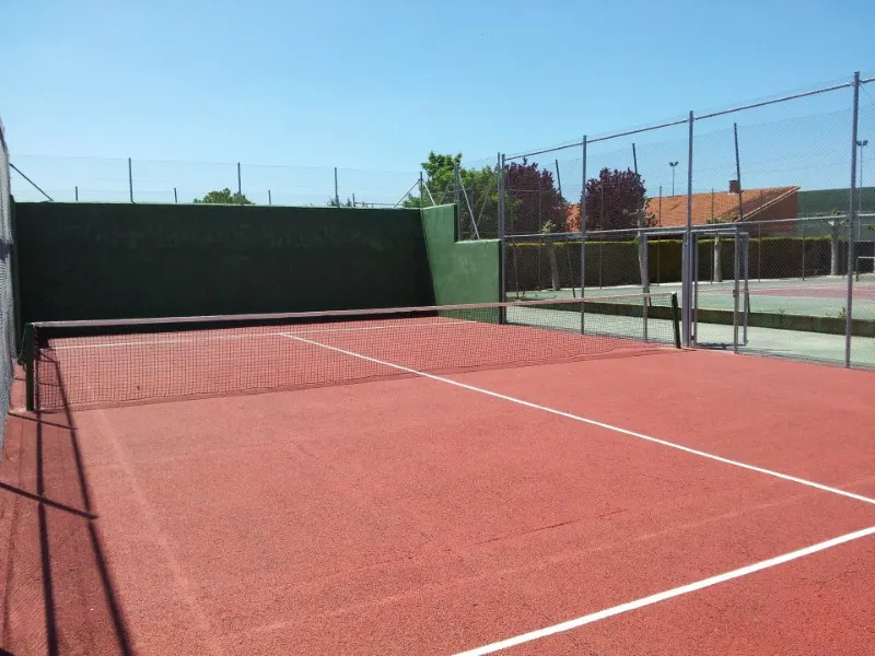 Polideportivo municipal de Magaz de Pisuerga - Polideportivo en Magaz de Pisuerga - foto 2