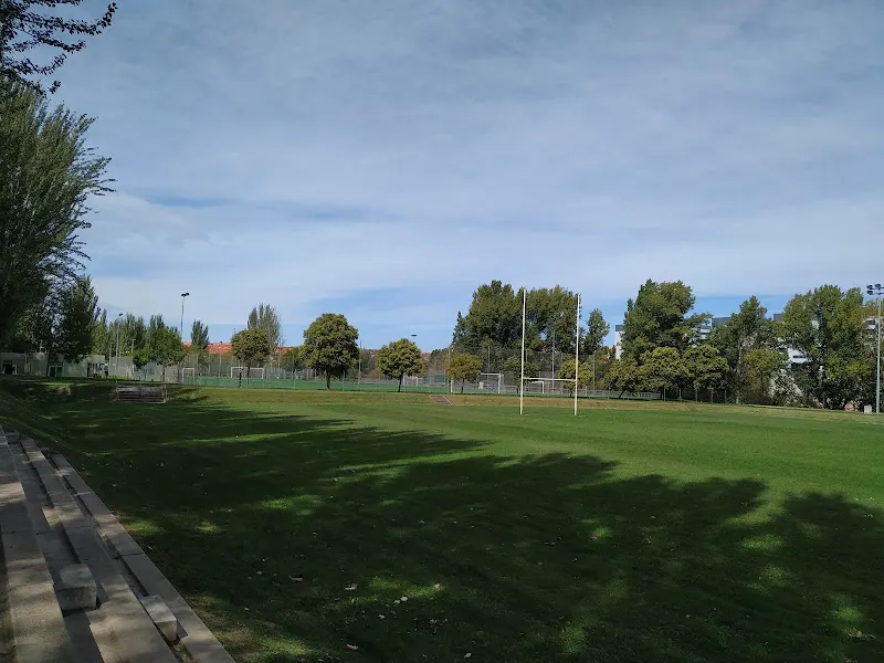 Complejo Deportivo Salas Bajas - Polideportivo en Salamanca - foto 2