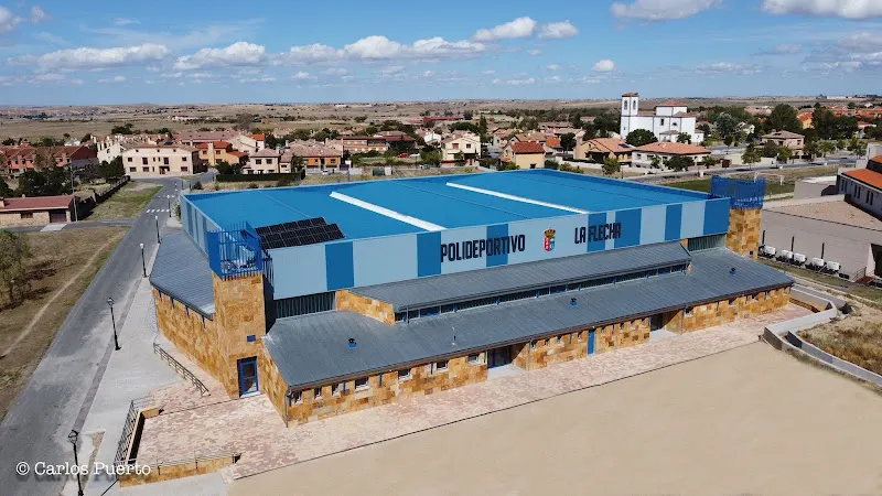 Polideportivo La Flecha - Polideportivo en Trescasas - foto 2