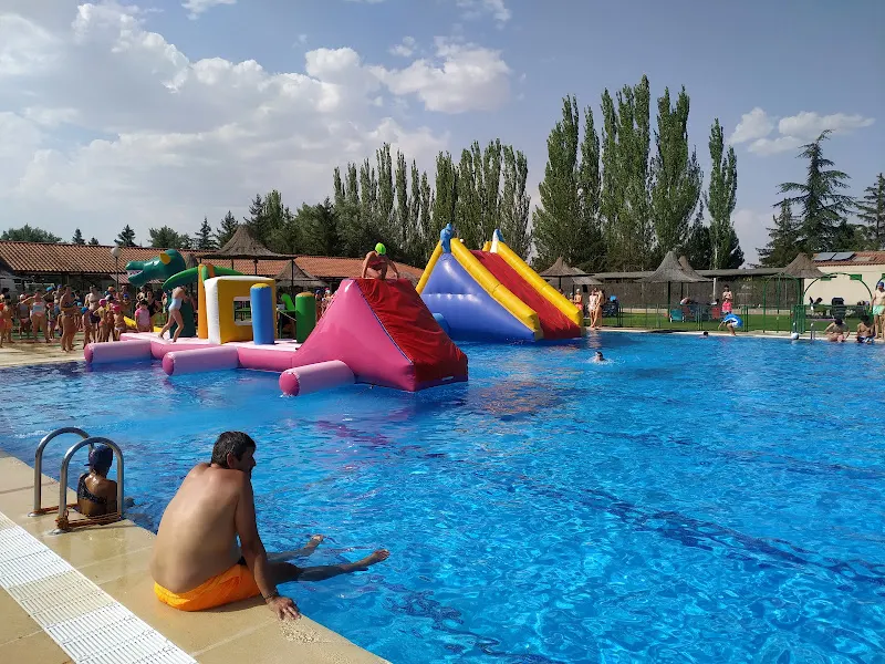 Casino de la Unión - Club deportivo en Valverde del Majano - foto 2